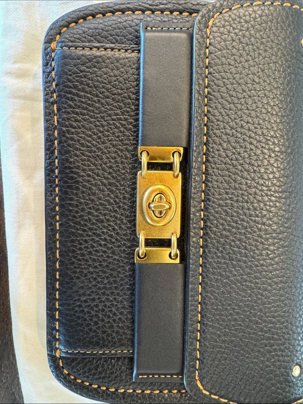 NWOT Rare Coach Black Troupe Pebbled Leather Crossbody with Gold Turnlock